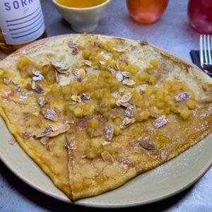 Compote de pommes maison et amandes